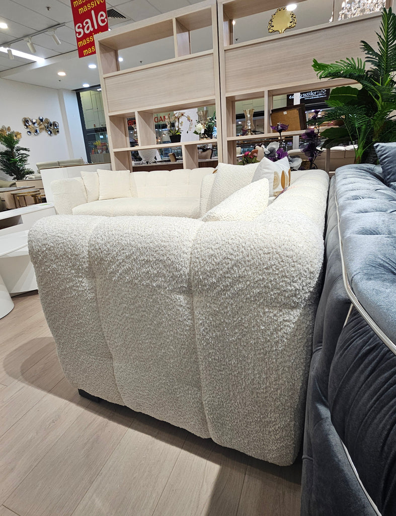 Living Design Boucle Fabric lounge 05